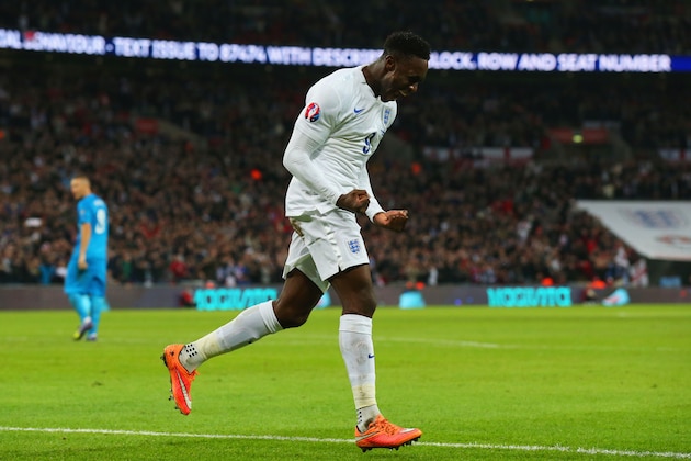 LONDON, ENGLAND - NOVEMBER 15: Danny Welbeck of England celebrates scoring England's third goal during the EURO 2016 Qualifier Group E match between England and Slovenia at Wembley Stadium on November 15, 2014 in London, England.  (Photo by Alex Livesey/Getty Images)