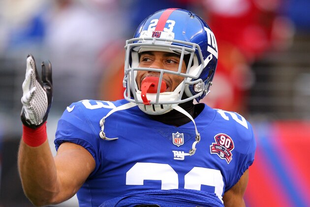 Nov 16, 2014; East Rutherford, NJ, USA; New York Giants running back Rashad Jennings (23) warms up before a game against the San Francisco 49ers at MetLife Stadium. Mandatory Credit: Brad Penner-USA TODAY Sports