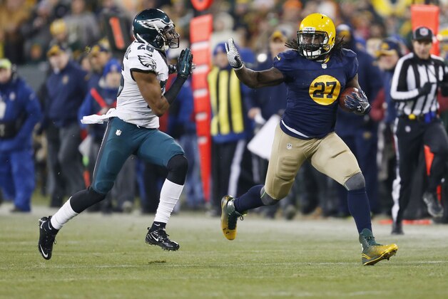 Green Bay Packers' Eddie Lacy runs during the second half of an NFL football game against the Philadelphia Eagles Sunday, Nov. 16, 2014, in Green Bay, Wis. (AP Photo/Mike Roemer)