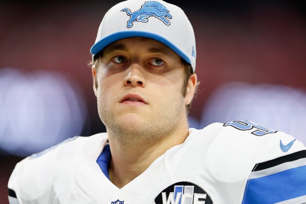 GLENDALE, AZ - NOVEMBER 16:  Quarterback Matthew Stafford #9 of the Detroit Lions stands on the sidelines during the NFL game against the Arizona Cardinals at the University of Phoenix Stadium on November 16, 2014 in Glendale, Arizona.  (Photo by Christian Petersen/Getty Images)