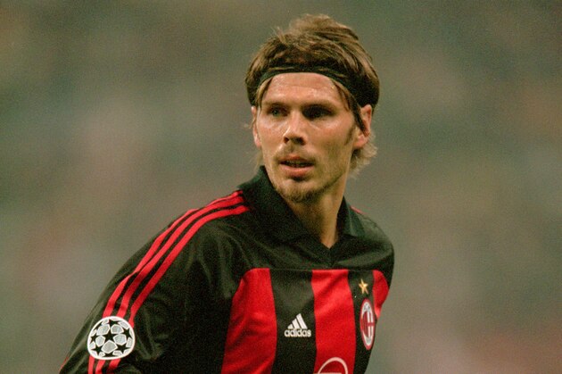 18 Oct 2000:  Zvonimir Boban of AC Milan in action during the UEFA Champions League match against Barcelona at the San Siro in Milan, Italy.  The match was drawn 3-3. \ Mandatory Credit: Clive Brunskill /Allsport