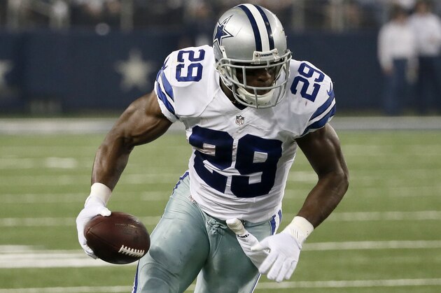 Dallas Cowboys running back DeMarco Murray (29) gains yardage on a run during an NFL football game against the Washington Redskins, Monday, Oct. 27, 2014, in Arlington, Texas. (AP Photo/Brandon Wade)