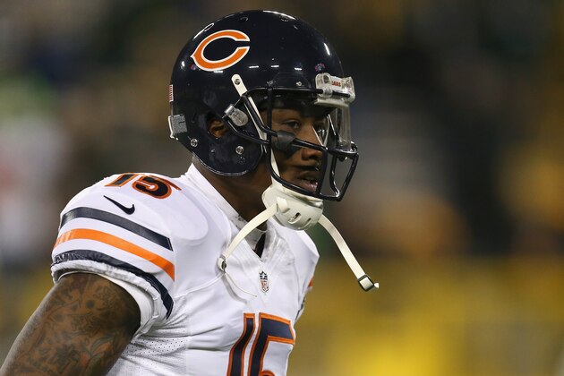 GREEN BAY, WI - NOVEMBER 09:  Brandon Marshall #15 of the Chicago Bears warms up prior to the game against the Green Bay Packers at Lambeau Field on November 9, 2014 in Green Bay, Wisconsin. (Photo by Jonathan Daniel/Getty Images)