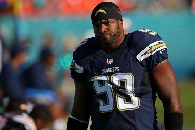 MIAMI GARDENS, FL - NOVEMBER 02:  Dwight Freeney #93 of the San Diego Chargers looks on during a game against the Miami Dolphins at Sun Life Stadium on November 2, 2014 in Miami Gardens, Florida.  (Photo by Mike Ehrmann/Getty Images)
