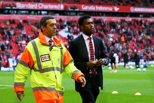 LIVERPOOL, ENGLAND - SEPTEMBER 27:  The injured Daniel Sturridge of Liverpool takes his seat prior to kickoff during the Barclays Premier League match between Liverpool and Everton at Anfield on September 27, 2014 in Liverpool, England.  (Photo by Alex Livesey/Getty Images)