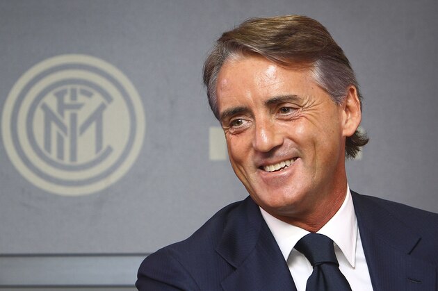 COMO, ITALY - NOVEMBER 15:  New coach of FC Internazionale Milano Roberto Mancini speaks to the media during a press conference at the club's training ground on November 15, 2014 in Appiano Gentile Como, Italy.  (Photo by Marco Luzzani/Getty Images)