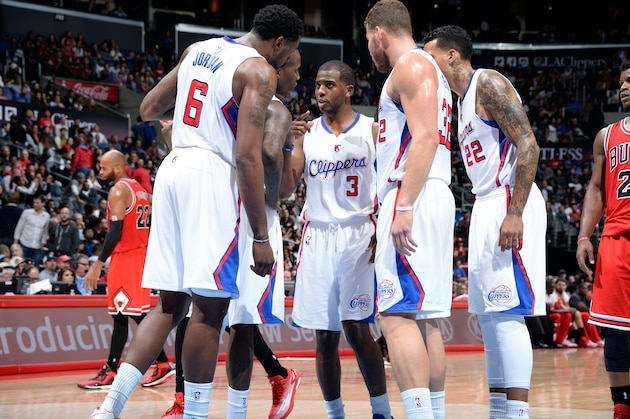 LOS ANGELES, CA - NOVEMBER 17: The Los Angeles Clippers huddle during a game against the Chicago Bulls on November 17, 2014 in Los Angeles, California. NOTE TO USER: User expressly acknowledges and agrees that, by downloading and/or using this Photograph, user is consenting to the terms and conditions of the Getty Images License Agreement. Mandatory Copyright Notice: Copyright 2014 NBAE (Photo by Andrew D. Bernstein/NBAE via Getty Images)