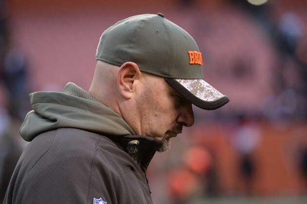 CLEVELAND, OH - NOVEMBER 16:  Head coach Mike Pettine of the Cleveland Browns walks off the field after losing the Houston Texans 23-7 at FirstEnergy Stadium on November 16, 2014 in Cleveland, Ohio.  (Photo by Jason Miller/Getty Images)
