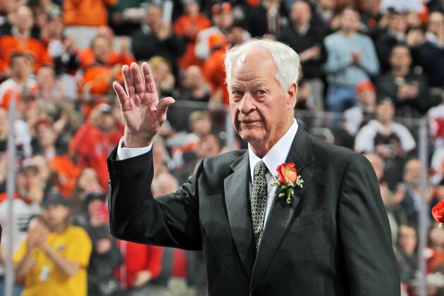 PHILADELPHIA, PA - MARCH 06:  Gordie Howe waves to the crowd during his son's Mark Howe of the Philadelphia Flyers number-retirement ceremony on March 6, 2012 at the Wells Fargo Center in Philadelphia, Pennsylvania. The Flyers would go on to defeat the Detroit Red Wings 3-2.  (Photo by Len Redkoles/NHLI via Getty Images)