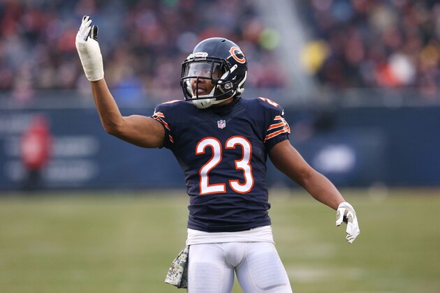 CHICAGO, IL - NOVEMBER 16: Kyle Fuller #23 of the Chicago Bears fires up the fans during the second half of a game against the Minnesota Vikings at Soldier Field on November 16, 2014 in Chicago, Illinois. The Bears defeated the Vikings 21-13. (Photo by Jonathan Daniel/Getty Images)