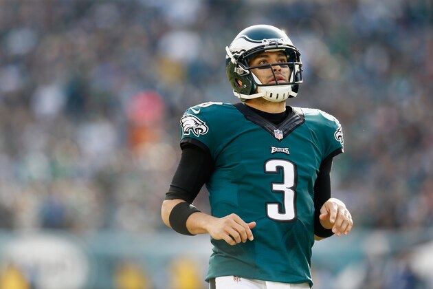 PHILADELPHIA, PA - NOVEMBER 23:  Quarterback Mark Sanchez #3 of the Philadelphia Eagles looks on in the second quarter against the Tennessee Titans  at Lincoln Financial Field on November 23, 2014 in Philadelphia, Pennsylvania.  (Photo by Jeff Zelevansky/Getty Images)