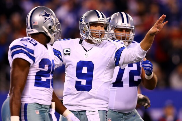 EAST RUTHERFORD, NJ - NOVEMBER 23:   Tony Romo #9 of the Dallas Cowboys reacts in the second quarter against the New York Giants at MetLife Stadium on November 23, 2014 in East Rutherford, New Jersey.  (Photo by Elsa/Getty Images)