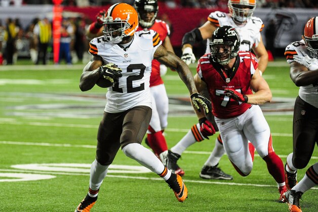 ATLANTA, GA - NOVEMBER 23: Josh Gordon #12 of the Cleveland Browns runs after a catch in the first half against the Atlanta Falcons at Georgia Dome on November 23, 2014 in Atlanta, Georgia.  (Photo by Scott Cunningham/Getty Images)
