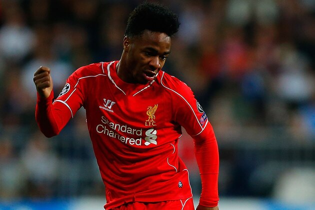 MADRID, SPAIN - NOVEMBER 04: Raheem Sterling of Liverpool FC controls the ball during the UEFA Champions League Group B match between Real Madrid CF and Liverpool FC at Estadio Santiago Bernabeu on November 4, 2014 in Madrid, Spain.  (Photo by Gonzalo Arroyo Moreno/Getty Images)