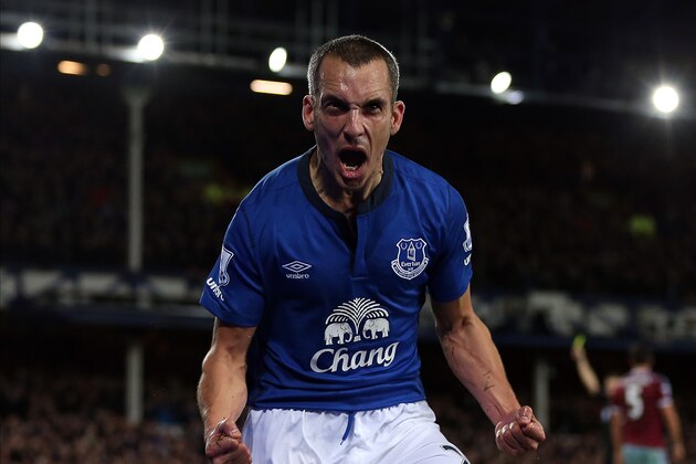LIVERPOOL, ENGLAND - NOVEMBER 22: Leon Osman of Everton celebrates scoring his side's second goal during the Barclays Premier League match between Everton and West Ham United at Goodison Park on November 22, 2014 in Liverpool, England. (Photo by Chris Brunskill/Getty Images)
