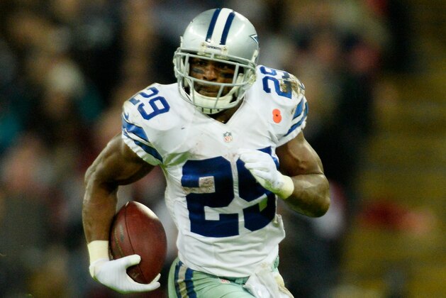 LONDON, ENGLAND - NOVEMBER 09:  DeMarco Murray #29 of the Dallas Cowboys runs with the ball  during the NFL week 10 match between the Jackson Jaguars and the Dallas Cowboys at Wembley Stadium on November 9, 2014 in London, England.  (Photo by Alan Crowhurst/Getty Images)
