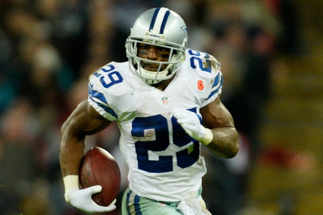 LONDON, ENGLAND - NOVEMBER 09:  DeMarco Murray #29 of the Dallas Cowboys runs with the ball  during the NFL week 10 match between the Jackson Jaguars and the Dallas Cowboys at Wembley Stadium on November 9, 2014 in London, England.  (Photo by Alan Crowhurst/Getty Images)