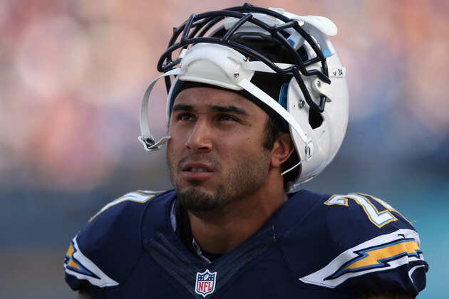 SAN DIEGO, CA - DECEMBER 08:  Ryan Mathews #24 of the San Diego Chargers looks on against the New York Giants at Qualcomm Stadium on December 8, 2013 in San Diego, California.  (Photo by Jeff Gross/Getty Images)