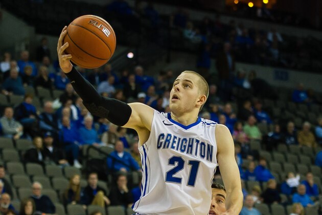 Nov 16, 2014; Omaha, NE, USA; Creighton Bluejays guard Isaiah Zierden (21) drives the lane against the Chicago State Cougars at CenturyLink Center Omaha. Creighton defeated Chicago State 84-66. Mandatory Credit: Steven Branscombe-USA TODAY Sports