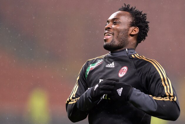 MILAN, ITALY - FEBRUARY 01:  Michael Essien of AC Milan during warm up during the Serie A match between AC Milan and Torino FC at San Siro Stadium on February 1, 2014 in Milan, Italy.  (Photo by Claudio Villa/Getty Images)