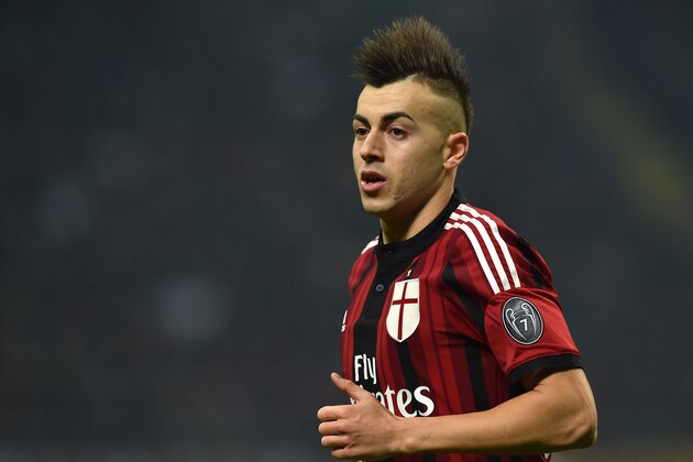 MILAN, ITALY - NOVEMBER 23:  Stephan El Shaarawy of AC Milan looks on during the Serie A match between AC Milan and FC Internazionale Milano at Stadio Giuseppe Meazza on November 23, 2014 in Milan, Italy.  (Photo by Valerio Pennicino/Getty Images)