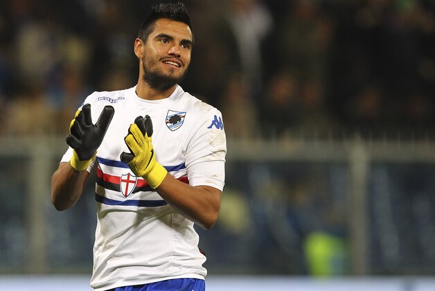GENOA, ITALY - NOVEMBER 08:  Sergio German Romero of UC Sampdoria celebrates his team-mates goal during the Serie A match between UC Sampdoria and AC Milan  at Stadio Luigi Ferraris on November 8, 2014 in Genoa, Italy.  (Photo by Marco Luzzani/Getty Images)