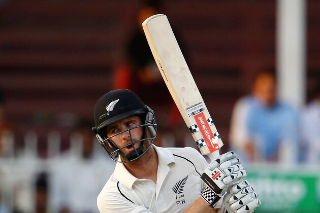 SHARJAH, UNITED ARAB EMIRATES - NOVEMBER 28:  Kane Williamson of New Zealand bats  during day two of the third test between Pakistan and New Zealand at Sharjah Stadium on November 28, 2014 in Sharjah, United Arab Emirates.  (Photo by Francois Nel/Getty Images)