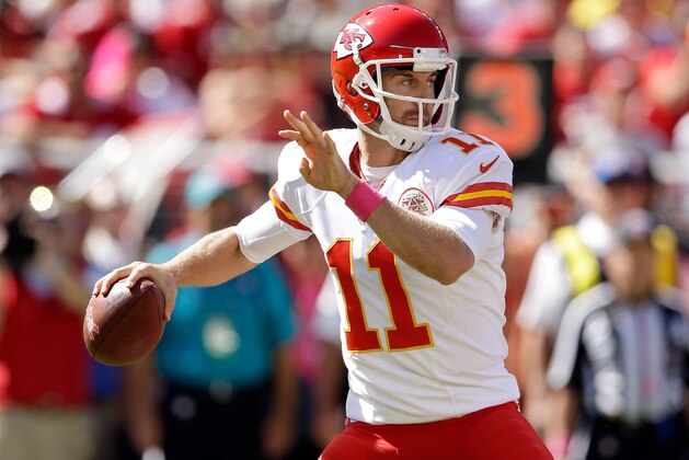 SANTA CLARA, CA - OCTOBER 05:  Alex Smith #11 of the Kansas City Chiefs throws the ball against the San Francisco 49ers at Levi's Stadium on October 5, 2014 in Santa Clara, California.  (Photo by Ezra Shaw/Getty Images)