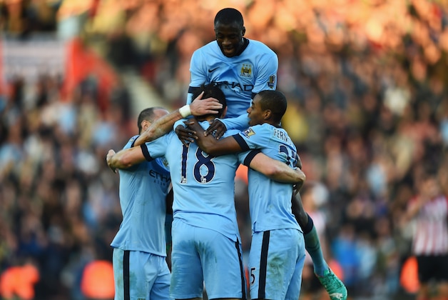 SOUTHAMPTON, ENGLAND - NOVEMBER 30:  Frank Lampard of Manchester City celebrates with Pablo Zabaleta (L), Yaya Toure (top) and Fernandinho (R) as he scores their second goal during the Barclays Premier League match between Southampton and Manchester City at St Mary's Stadium on November 30, 2014 in Southampton, England.  (Photo by Shaun Botterill/Getty Images)