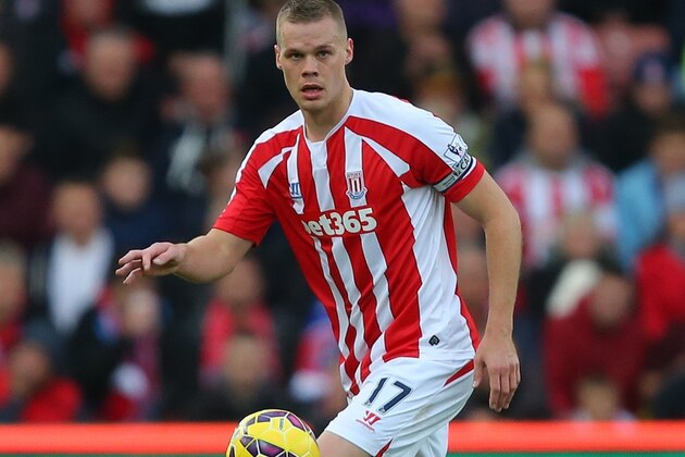 STOKE ON TRENT, ENGLAND - NOVEMBER 01: Ryan Shawcross of Stoke City during the Barclays Premier League match between Stoke City and West Ham United at the Britannia Stadium on November 1, 2014 in Stoke on Trent, England.  (Photo by Dave Thompson/Getty Images)