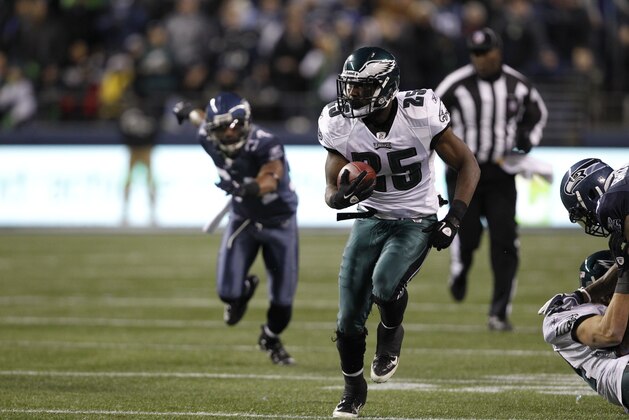Philadelphia Eagles' LeSean McCoy in action against the Seattle Seahawks in the second half of an NFL football game, Thursday, Dec. 1, 2011, in Seattle. (AP Photo/Elaine Thompson)