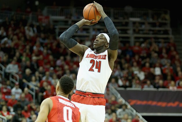 LOUISVILLE, KY - DECEMBER 02:  Montrezl Harrell #24 of the Louisville Cardinals shoots the ball during the game against the Ohio State Buckeyes at KFC YUM! Center on December 2, 2014 in Louisville, Kentucky.  (Photo by Andy Lyons/Getty Images)
