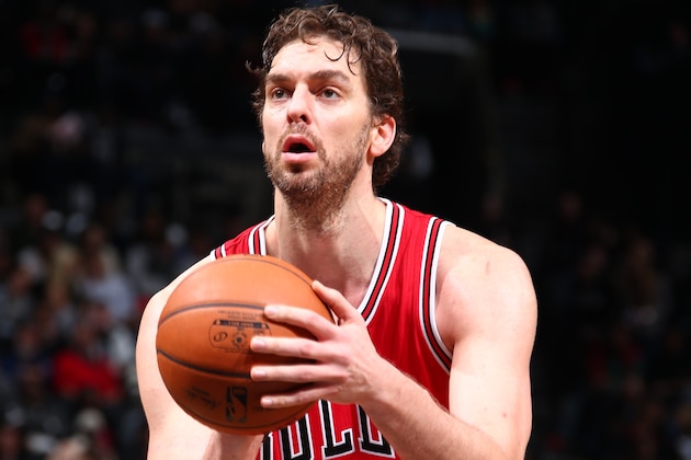 BROOKLYN, NY - NOVEMBER 30:  Pau Gasol #16 of the Chicago Bulls shoots a free throw against the Brooklyn Nets during the game on November 30, 2014 at Barclays Center in Brooklyn, New York. NOTE TO USER: User expressly acknowledges and agrees that, by downloading and or using this Photograph, user is consenting to the terms and conditions of the Getty Images License Agreement. Mandatory Copyright Notice: Copyright 2014 NBAE (Photo by Nathaniel S. Butler/NBAE via Getty Images)