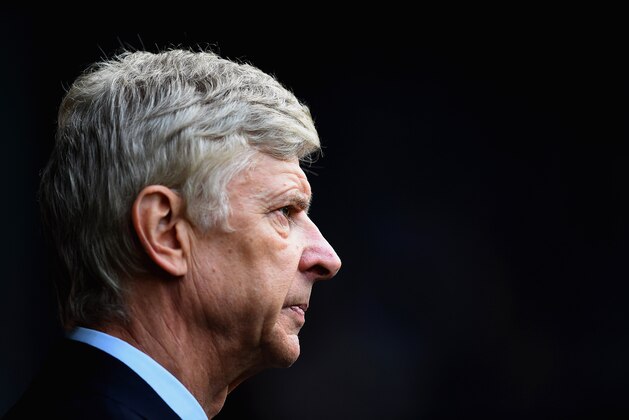 WEST BROMWICH, ENGLAND - NOVEMBER 29: Arsene Wenger, manager of Arsenal looks on during the Barclays Premier League match between West Bromwich Albion and Arsenal at The Hawthorns on November 29, 2014 in West Bromwich, England.  (Photo by Laurence Griffiths/Getty Images)