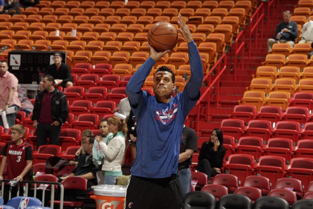 MIAMI, FL - November 20: Matt Barnes #22 of the Los Angeles Clippers warms up before the game against the Miami Heat during the game at the American Airlines Arena in Miami, Florida on November 20, 2014. NOTE TO USER: User expressly acknowledges and agrees that, by downloading and/or using this photograph, user is consenting to the terms and conditions of the Getty Images License Agreement. Mandatory copyright notice: Copyright NBAE 2014 (Photo by Issac Baldizon/NBAE via Getty Images)