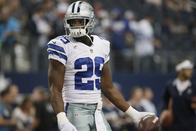 Dallas Cowboys running back DeMarco Murray (29) warms up before an NFL football game against the New York Giants, Sunday, Oct., 19, 2014, in Arlington, Texas. (AP Photo/Brandon Wade)