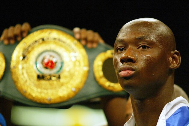 TAMPA, FL - OCTOBER 1:  Antonio Tarver takes a moment before taking on Roy Jones Jr. in the IBO Light Heavyweight Championship bout at the St. Pete Times Forum on October 1, 2005 in Tampa, Florida. Tarver defeated Jones in a unanimous decision.  (Photo by Doug Benc/Getty Images)