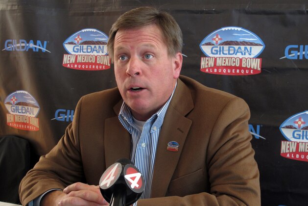 Second-year Colorado State Rams coach Jim McElwain talks to reporters about the upcoming New Mexico Bowl, in Albuquerque, N.M., Wednesday Dec. 11, 2013. The matchup between Colorado State (7-6) and Washington State (6-6) in Albuquerque will mark the first meeting between the teams and comes as both are turning around their long-struggling programs. The teams will face off Dec. 21. (AP Photo/Russell Contreras)
