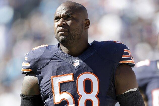 Chicago Bears' D.J. Williams (58) on the sidelines during the second half of an NFL football game against the Carolina Panthers in Charlotte, N.C., Sunday, Oct. 5, 2014. The Panthers won 31-24. (AP Photo/Bob Leverone)