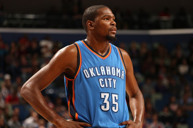 NEW ORLEANS, LA - DECEMBER 2:  Kevin Durant #35 of the Oklahoma City Thunder during the game against the New Orleans Pelicans on December 2, 2014 at the Smoothie King Center in New Orleans, Louisiana. NOTE TO USER: User expressly acknowledges and agrees that, by downloading and or using this Photograph, user is consenting to the terms and conditions of the Getty Images License Agreement. Mandatory Copyright Notice: Copyright 2014 NBAE (Photo by Layne Murdoch/NBAE via Getty Images)