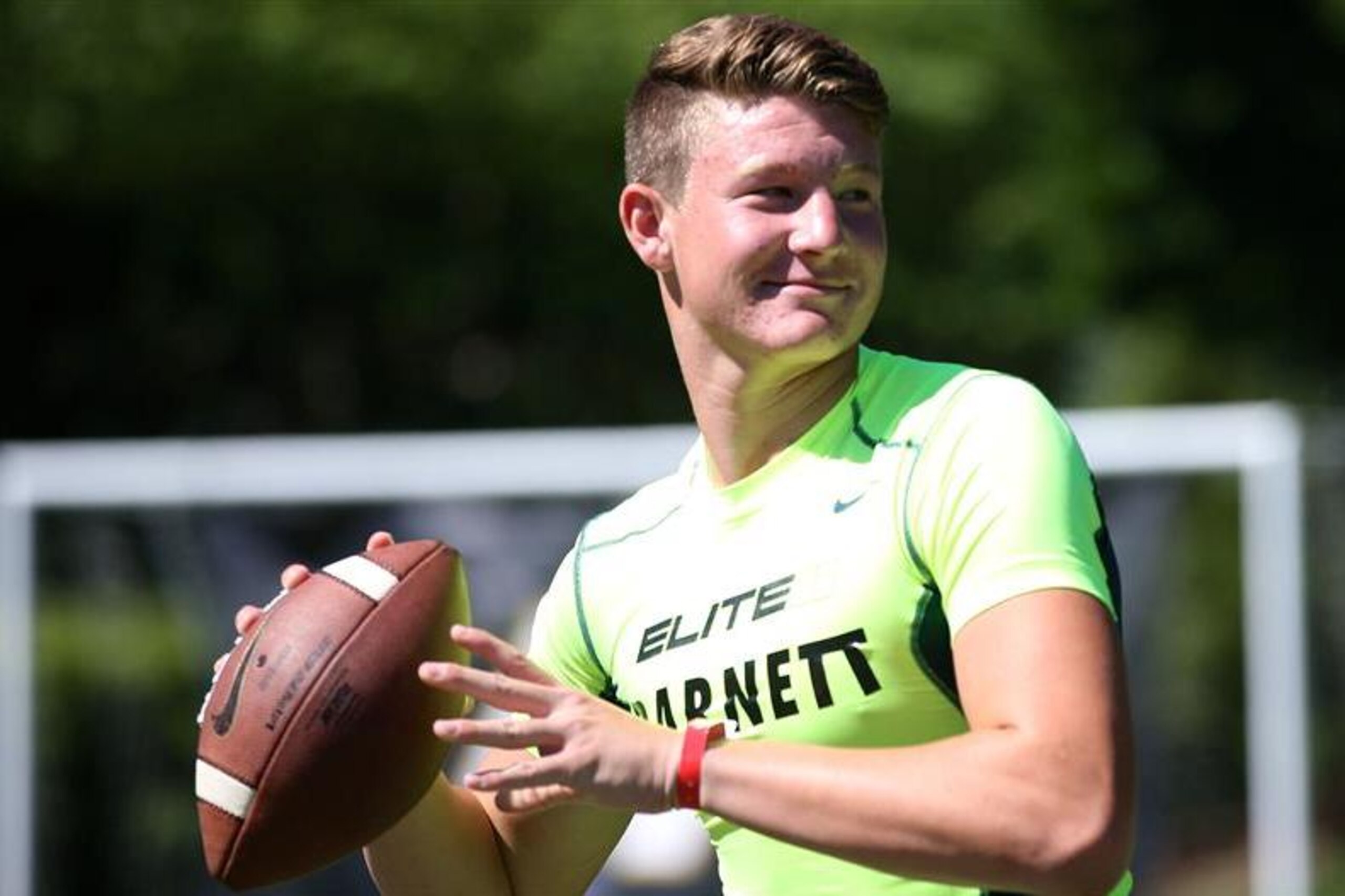Alabama QB commit Blake Barnett prepares to throw a pass.