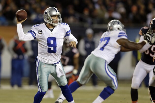 Dallas Cowboys quarterback Tony Romo (9) throws a pass during the first half of an NFL football game against the Chicago Bears Thursday, Dec. 4, 2014, in Chicago. (AP Photo/Nam Y. Huh)