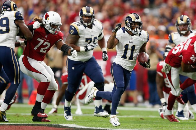 GLENDALE, AZ - NOVEMBER 09:  Wide receiver Tavon Austin #11 of the St. Louis Rams runs with the football after a reception against the Arizona Cardinals during the first quarter of the NFL game at the University of Phoenix Stadium on November 9, 2014 in Glendale, Arizona. The Cardinals defeated the Rams 31-14.  (Photo by Christian Petersen/Getty Images)