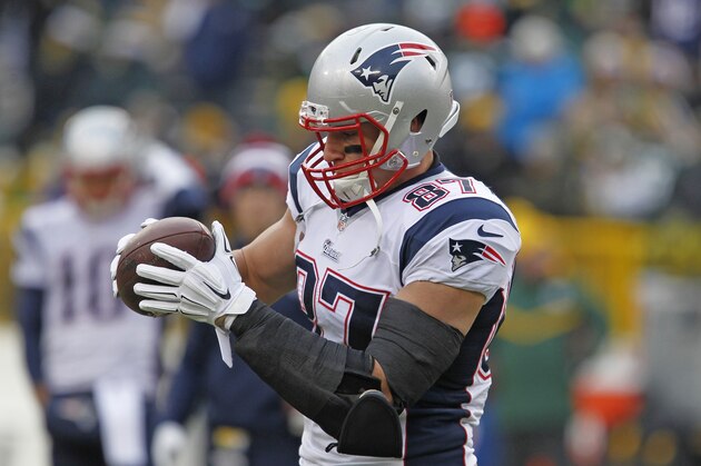 New England Patriots tight end Rob Gronkowski in action prior to an NFL football game against the Green Bay Packers Sunday Nov. 30, 2014, in Green Bay, Wis. (AP Photo/Matt Ludtke)