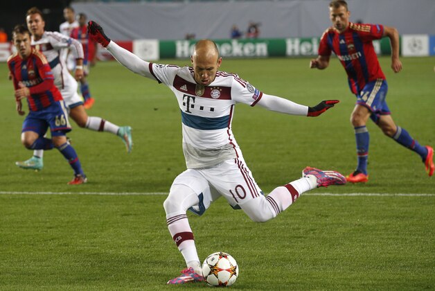 Bayern's Arjen Robben attempts a shot on goal during the Group E Champions League match between CSKA Moscow and Bayern Munich at Arena Khimki stadium in Moscow, Russia, Tuesday Sept. 30, 2014. (AP Photo/Pavel Golovkin)