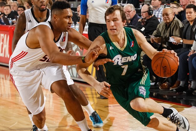 BOISE, ID - NOVEMBER 28:  Brady Heslip #7 of the Reno Bighorns handles the ball against the Idaho Stampede during an NBA D-League game on November 28, 2014 at CenturyLink Arena in Boise, Idaho. NOTE TO USER: User expressly acknowledges and agrees that, by downloading and/or using this Photograph, user is consenting to the terms and conditions of the Getty Images License Agreement. Mandatory Copyright Notice: Copyright 2014 NBAE (Photo by Otto Kitsinger/NBAE via Getty Images)