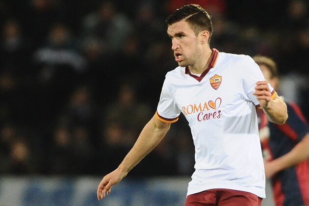 BOLOGNA, ITALY - FEBRUARY 23:  Kevin Strootman # 6 of AS Roma in action during the Serie A match between Bologna FC and AS Roma at Stadio Renato Dall'Ara on February 23, 2014 in Bologna, Italy.  (Photo by Mario Carlini / Iguana Press/Getty Images)
