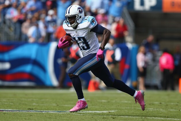 NASHVILLE, TN - OCTOBER 05:  Kendall Wright #13 of the Tennessee Titans runs with the ball during the game against the Cleveland Browns at LP Field on October 5, 2014 in Nashville, Tennessee.  (Photo by Andy Lyons/Getty Images)