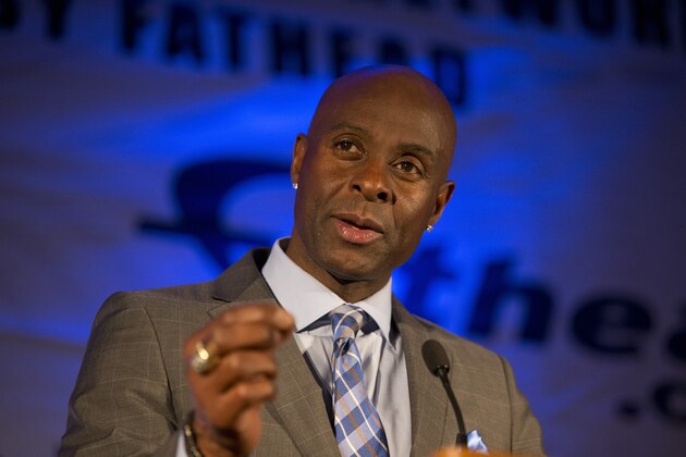 PHILADELPHIA, PA - DECEMBER 16: Jerry Rice speaks during the Sports Network's 27th Annual FCS Awards Presentation at the Sheraton Society Hill on December 16, 2013 in Philadelphia, Pennsylvania. (Photo by Mitchell Leff/Getty Images)