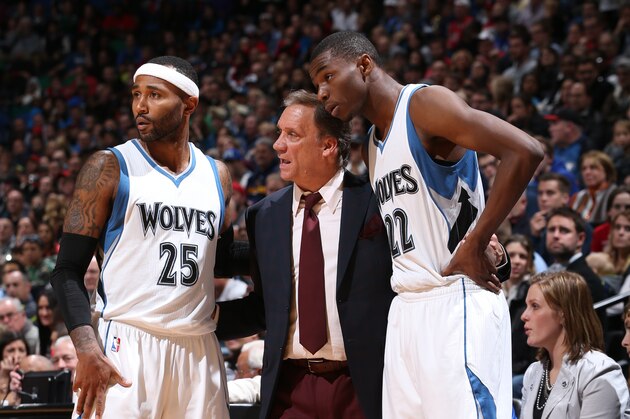 MINNEAPOLIS, MN - NOVEMBER 1:  Head Coach Flip Saunders of the Minnesota Timberwolves talks with Mo Williams #25 and Andrew Wiggins #22 during the game against the Chicago Bulls  on November 1, 2014 at Target Center in Minneapolis, Minnesota. NOTE TO USER: User expressly acknowledges and agrees that, by downloading and or using this Photograph, user is consenting to the terms and conditions of the Getty Images License Agreement. Mandatory Copyright Notice: Copyright 2014 NBAE (Photo by David Sherman/NBAE via Getty Images)